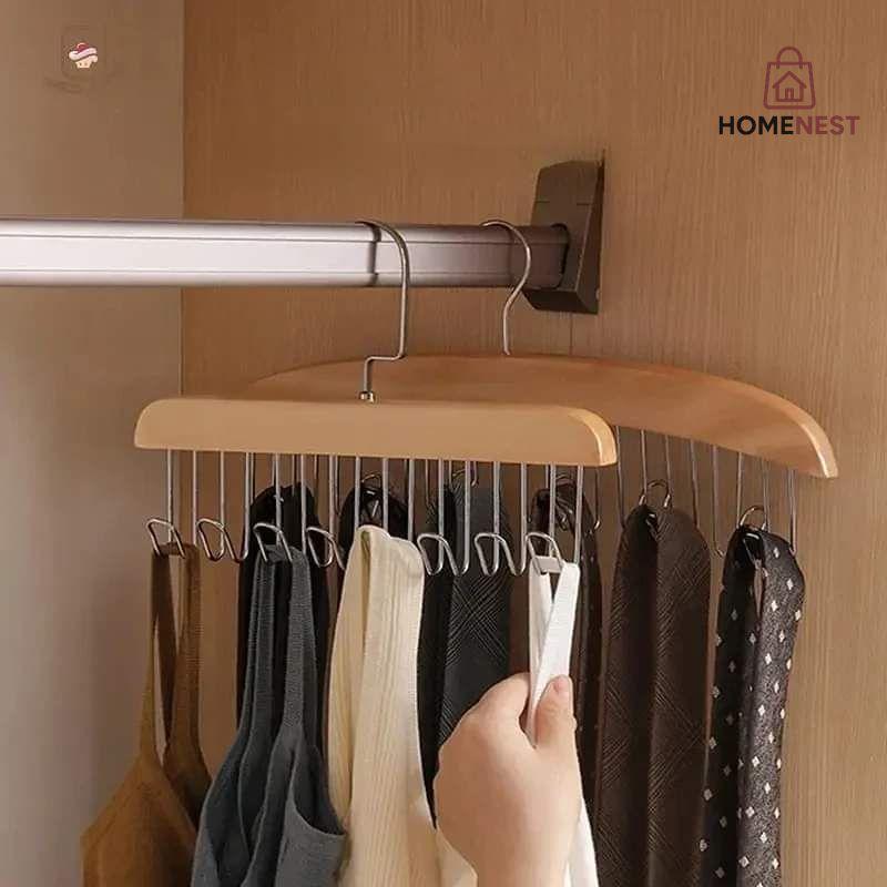 PACK OF 4 Wood hanger