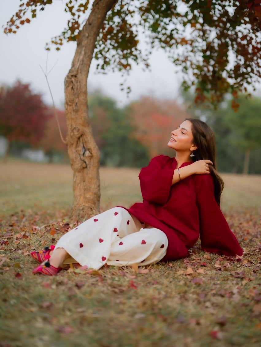 2 Piece Suit for Women – Lace Border Shirt with Heart Embroidery Flapper